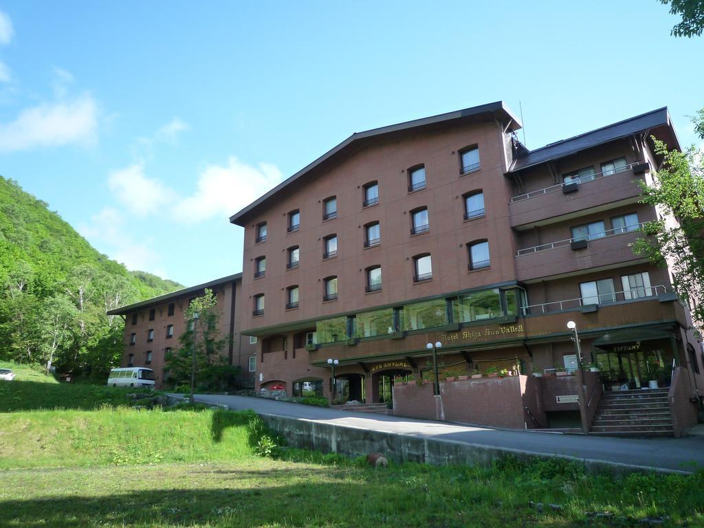 滋贺县太阳谷志贺高原酒店 山之內 外观 照片